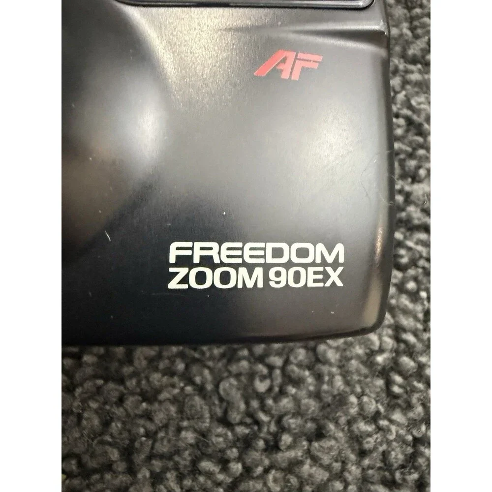 Minolta Freedom Zoom AF 90EX 35mm Point & Shoot Film Camera 38-90mm w/bag VTG